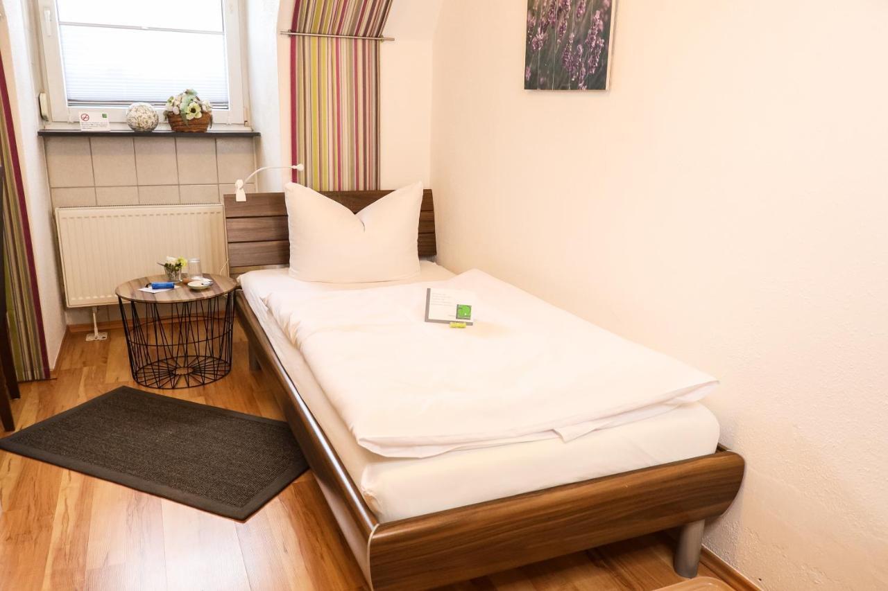 Gaestehaus Zur Linde Ingolstadt Esterno foto